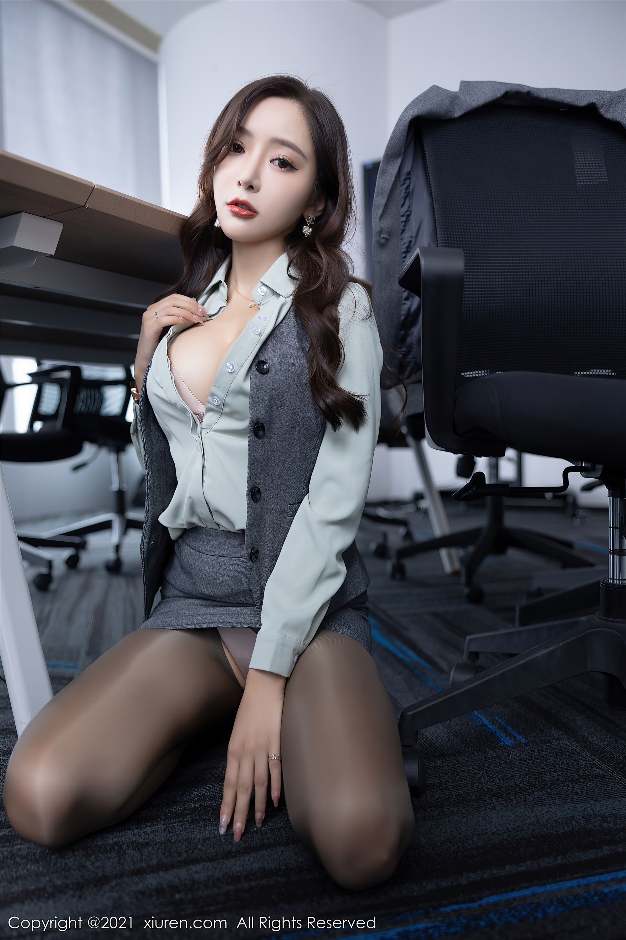 Xiuren秀人网 2021.11.22 NO.4251 王馨瑶yanni